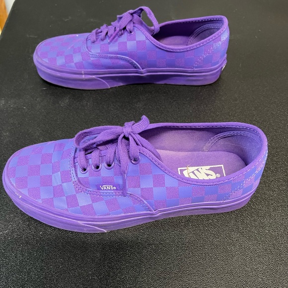 Vans - Picture 3 of 3